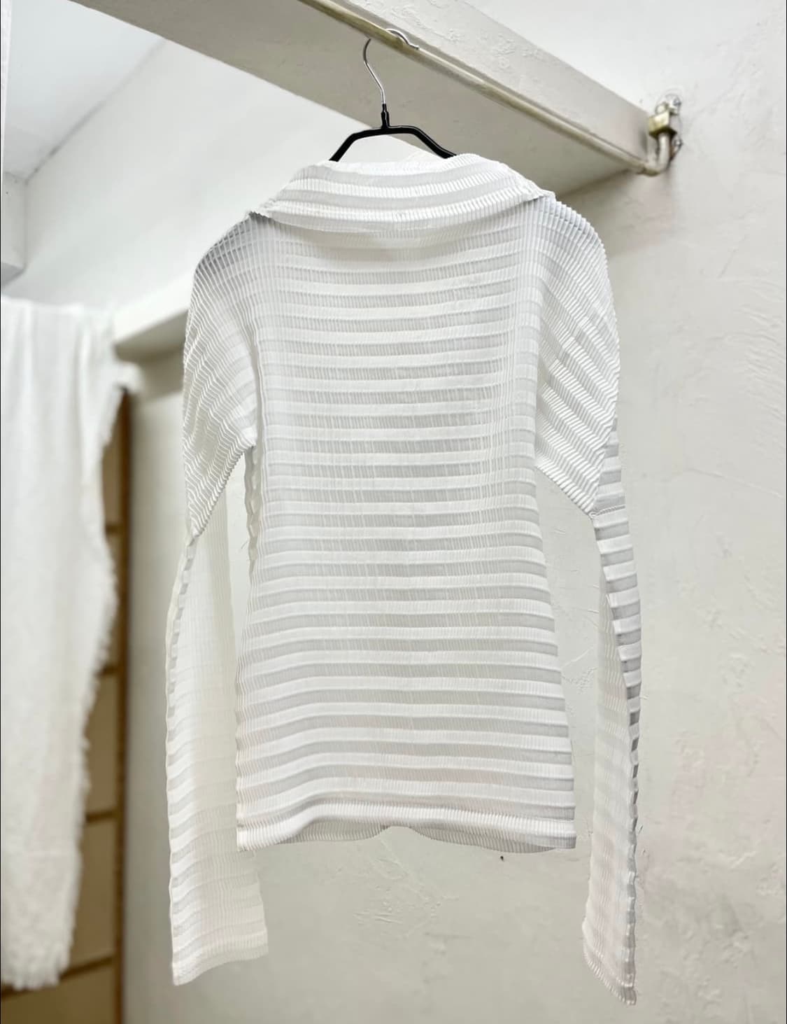 이세이미야케 화이트 플리츠 셔츠 상품이미지3