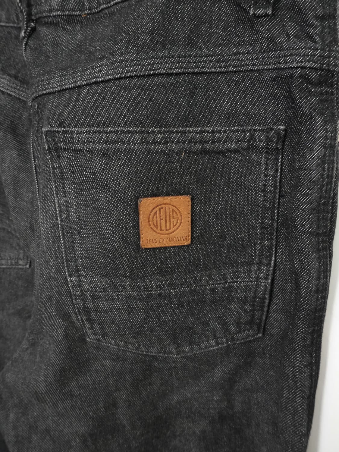 데우스 Omaha Relaxed Jean Washed Black (30) 상품이미지4