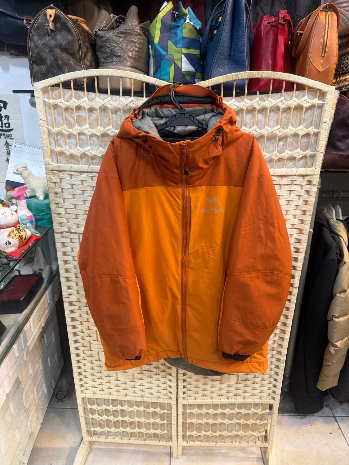 100 정품 아크테릭스 카파sv 후디자켓 팝니다 상품이미지1