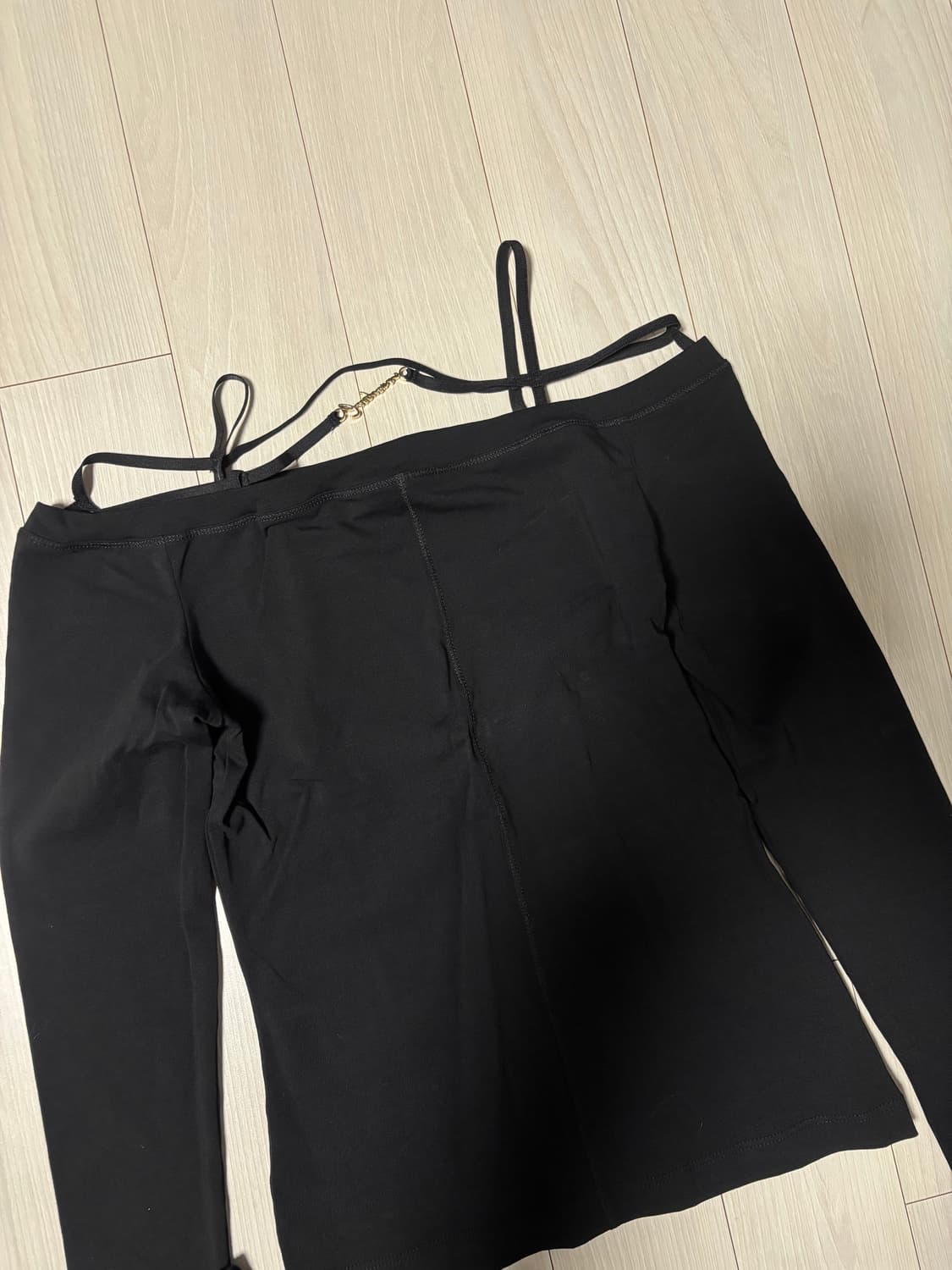 자크뮈스 르 시에라 여성 긴팔티셔츠 블랙 xs 상품이미지3