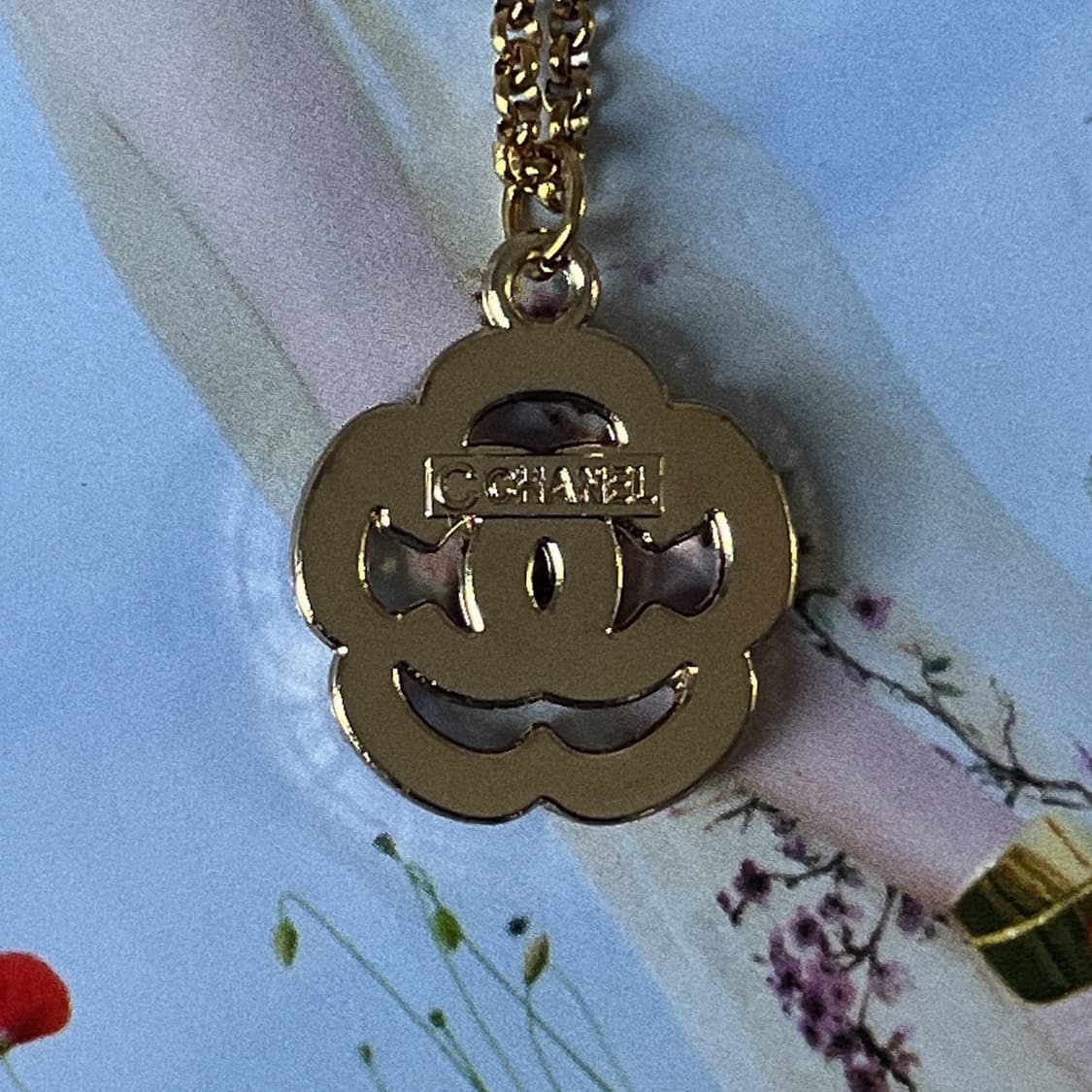 샤넬 크리스탈 라비앙로즈 골드 목걸이 상품이미지5