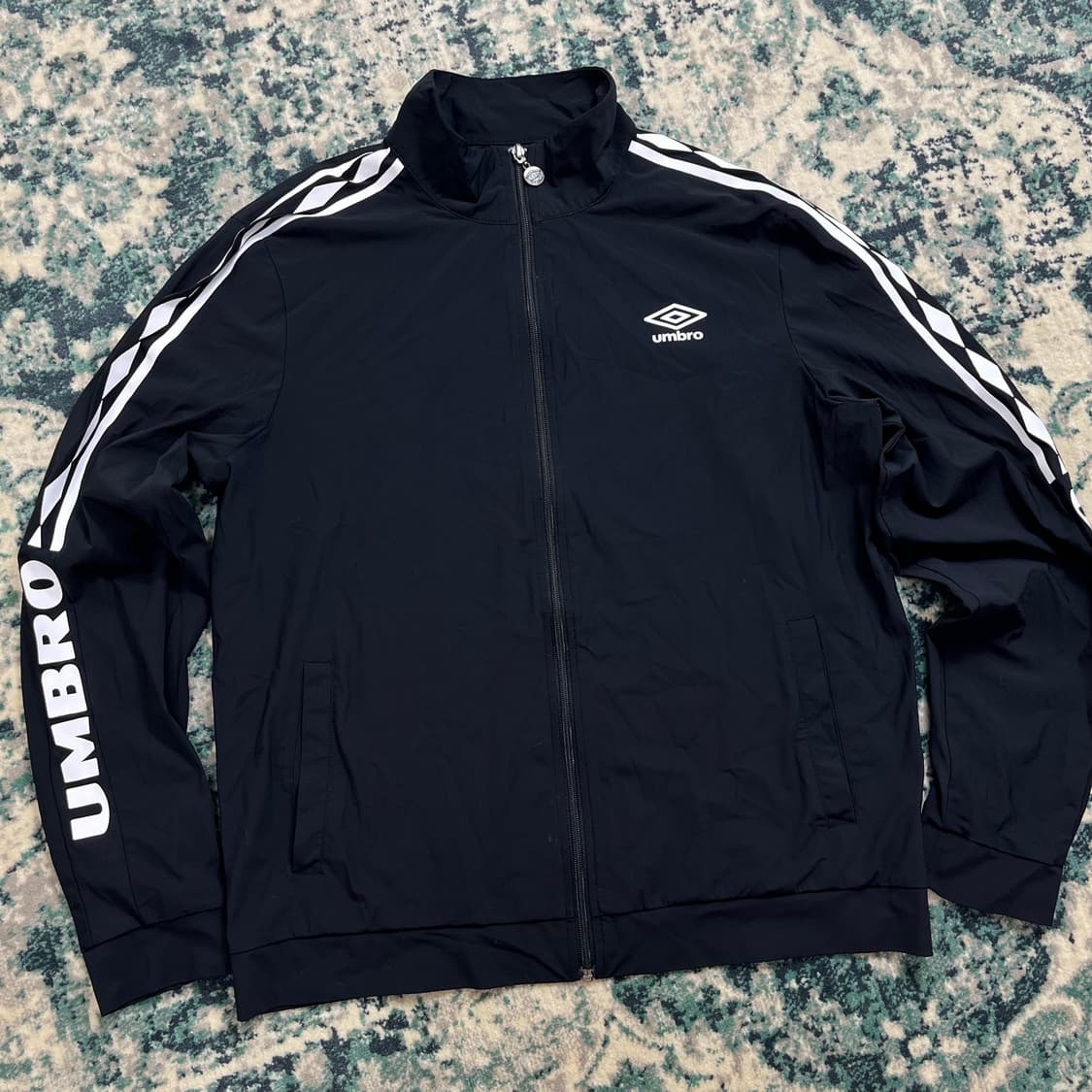 엄브로(Umbro) 트레이닝 져지 상품이미지1