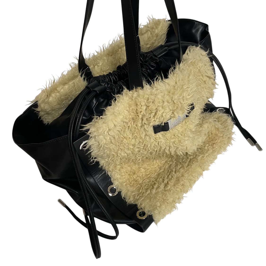 디젤 보아털 레더 빅 토트백 상품이미지3