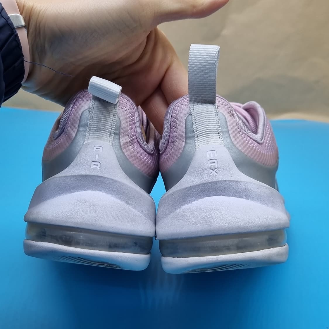 나이키 에어맥스 엑시스 여성운동화235  상품이미지4