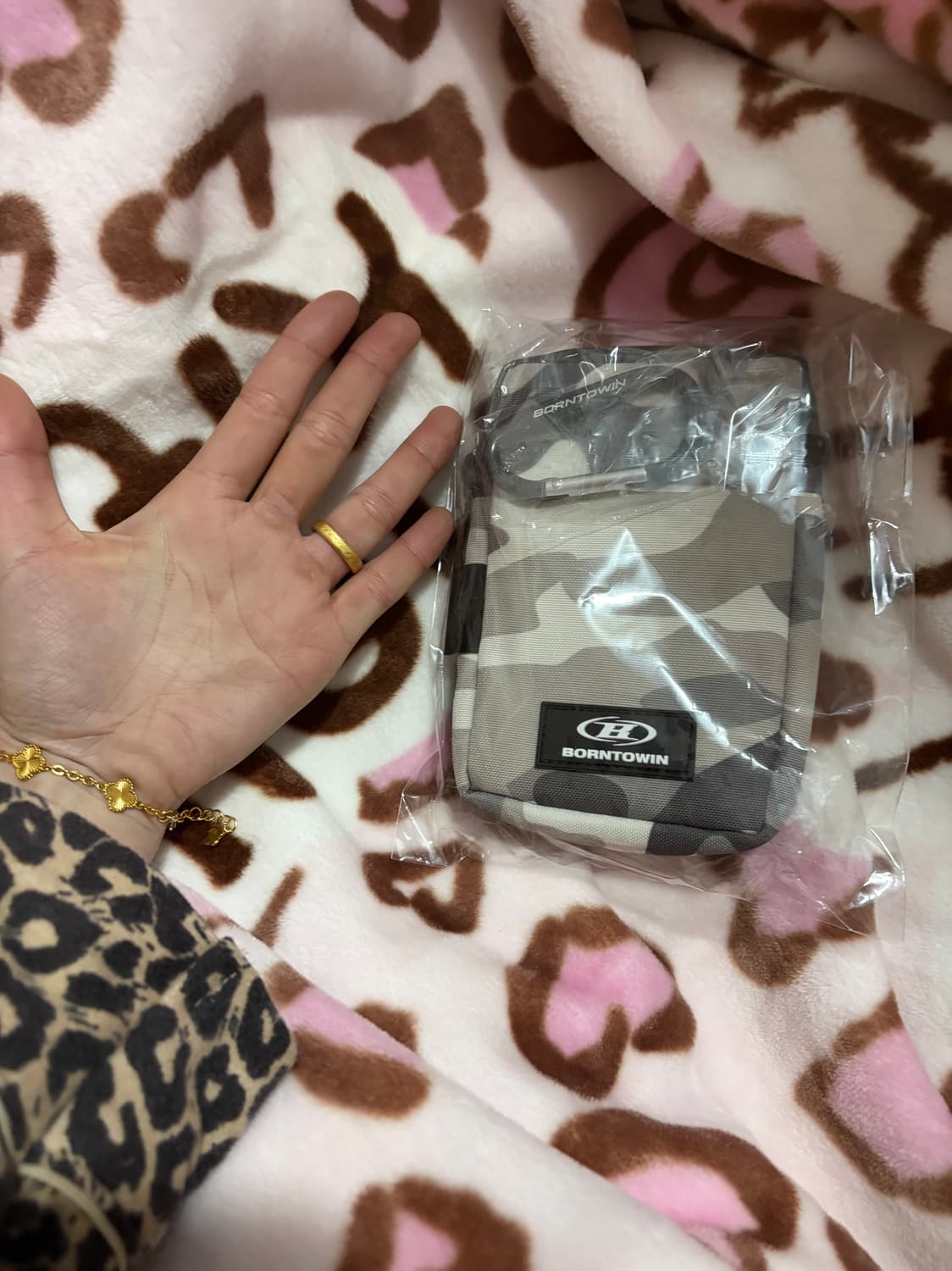 본투윈 파우치 키링 상품이미지3