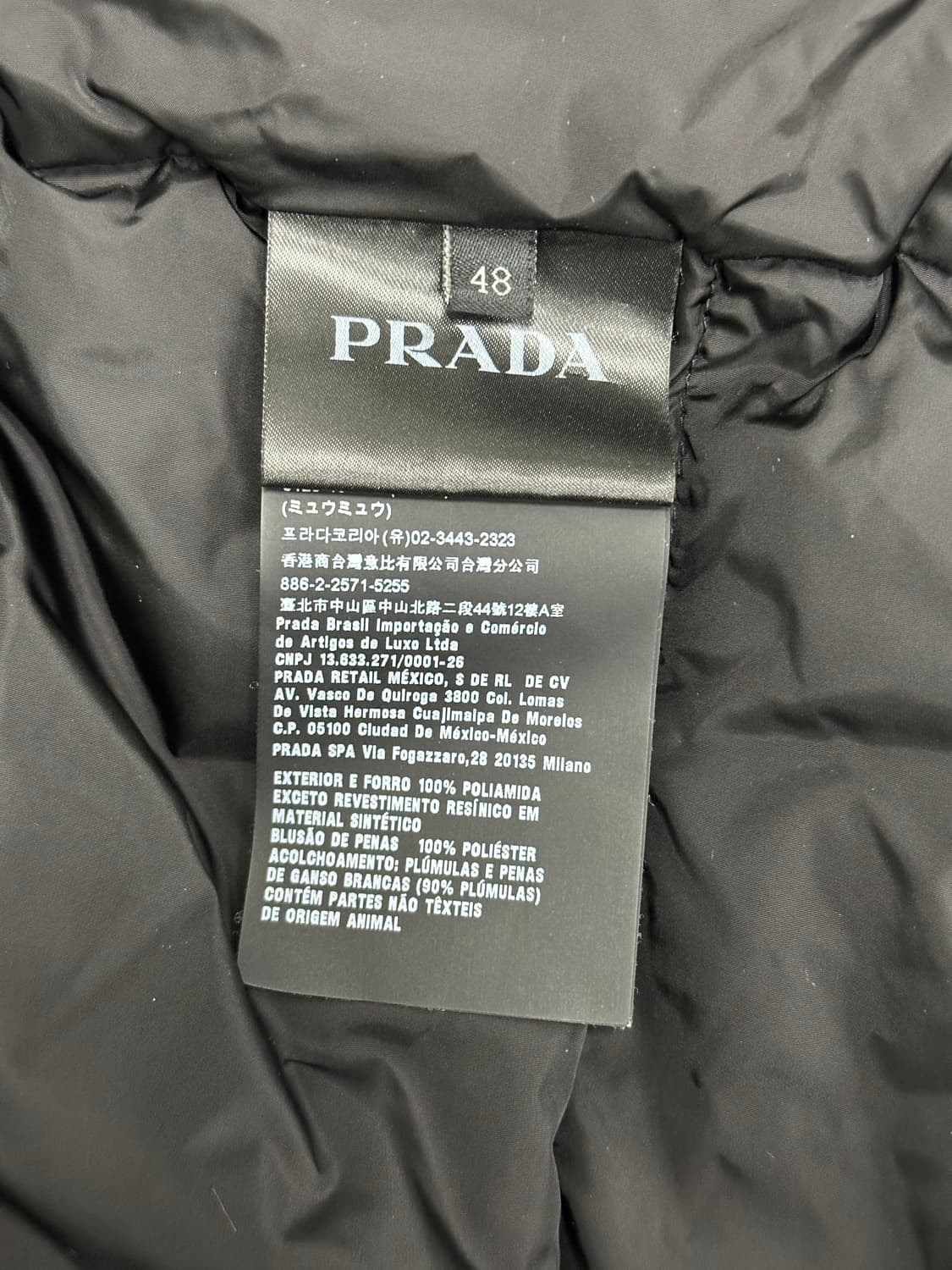 [정품] 프라다 트라리앵글 로고 다운패딩 블랙 상품이미지6