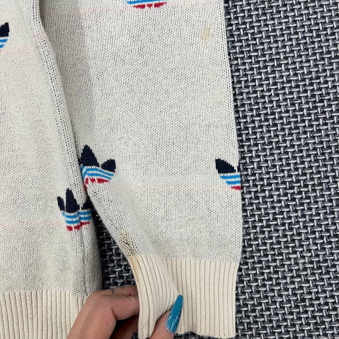 아디다스 로고 패턴 니트 110 상품이미지3