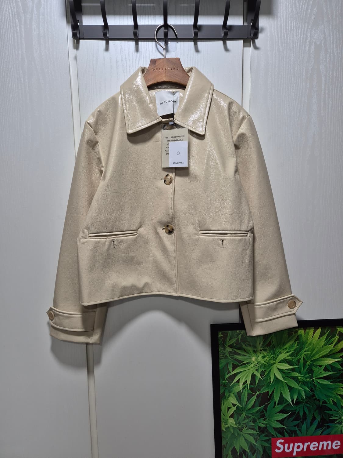 (새상품)아이보리 크롭 광택 레더자켓 상품이미지1