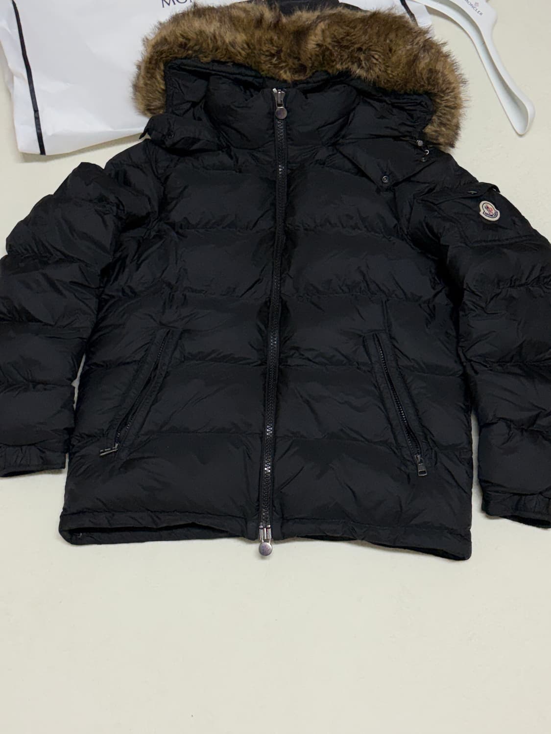 (새것급) 23-24fw 몽클레어 마야프 3 블랙 몽클레어 퍼 패딩 3 상품이미지3