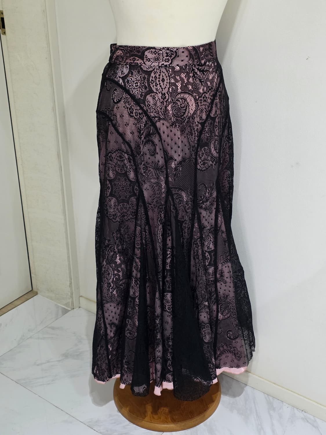 일본빈티지)스나계 블랙x핑크 레이스 오네갸루 로맨틱 망사새틴 댄스롱스커트 상품이미지4