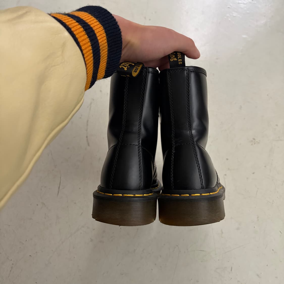 닥터마틴 10072 8홀 빈티지 부츠 UK5 상품이미지5