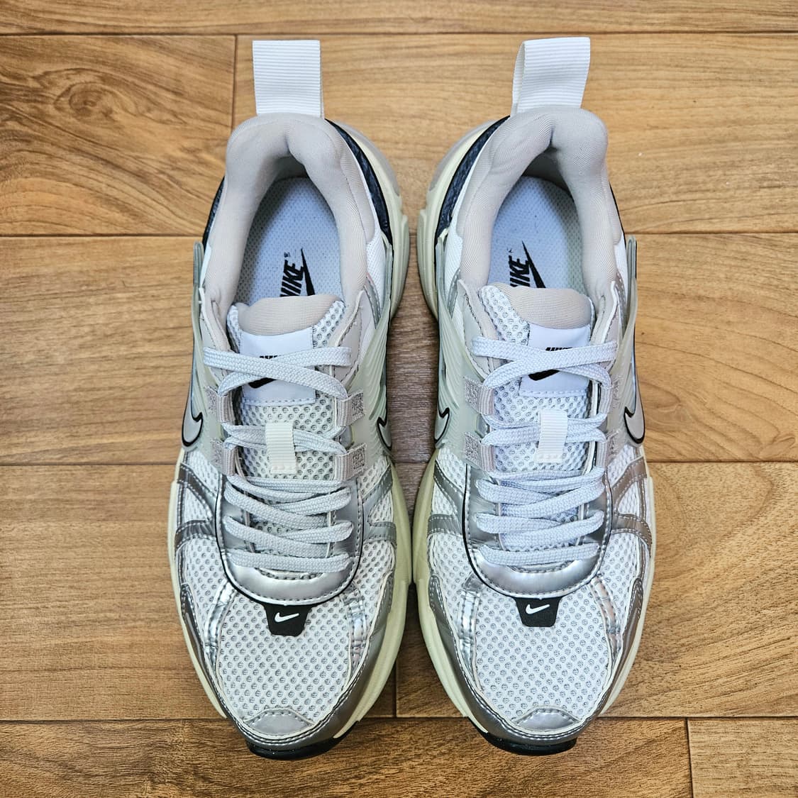 나이키 V2K 런 230 상품이미지4