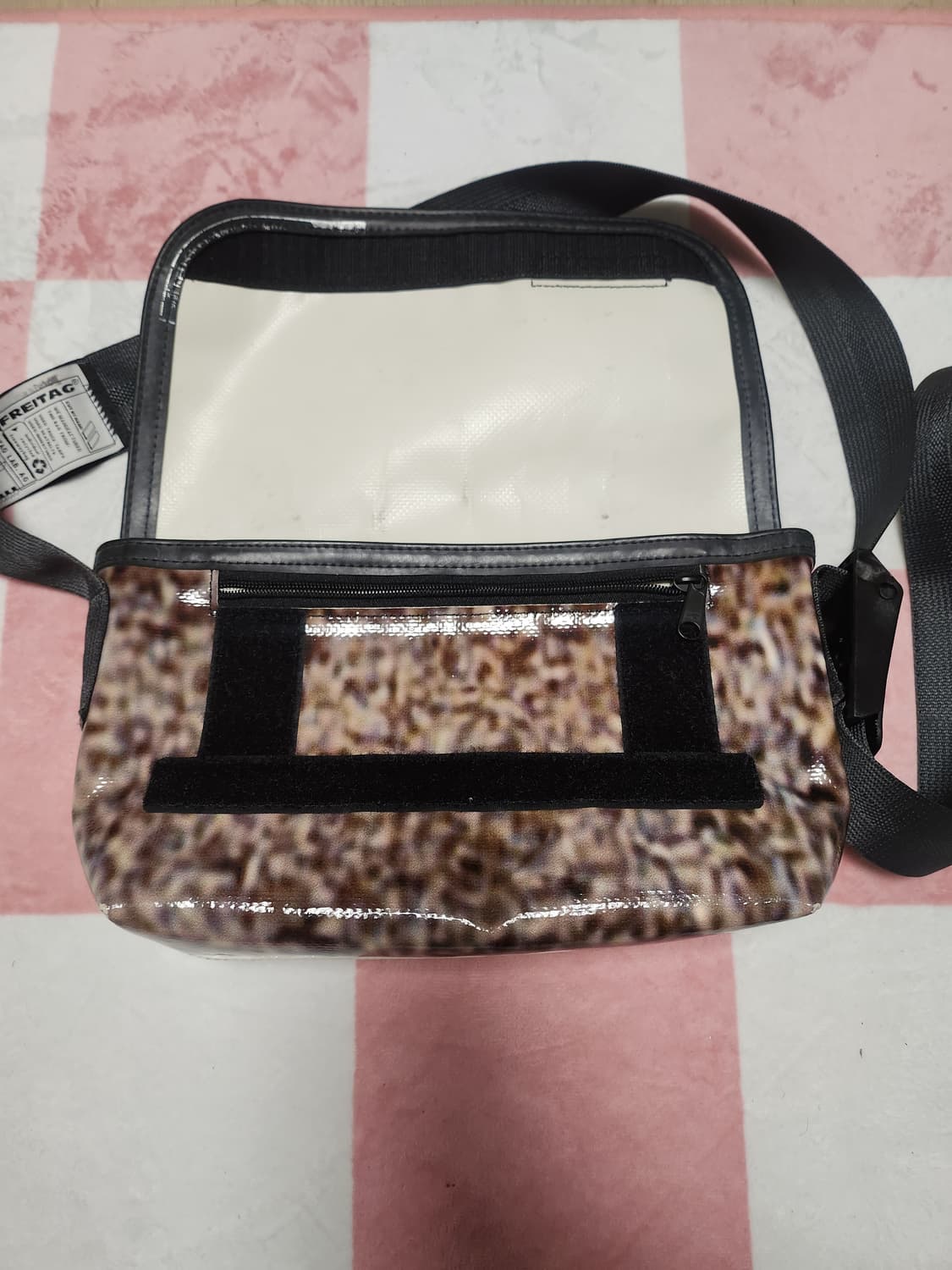 프라이탁 호피 핑크 하와이파이브오 상품이미지2