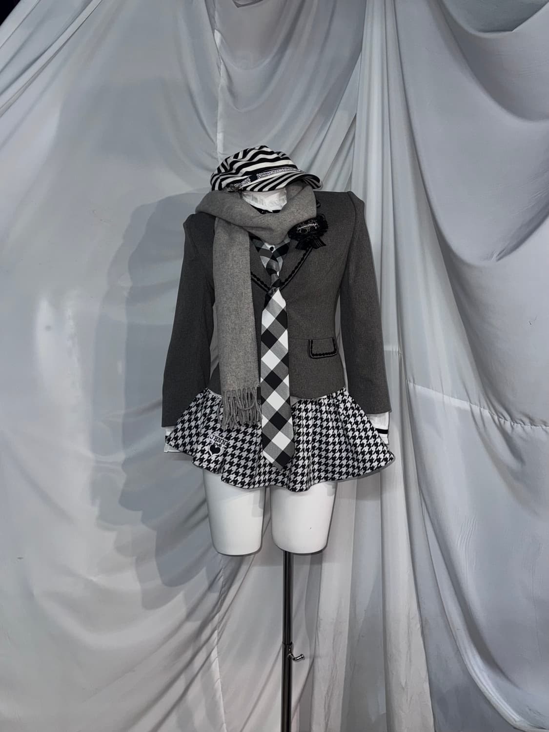 무채색 그레이 공겜여주깔 프레피 코디세트 상품이미지10