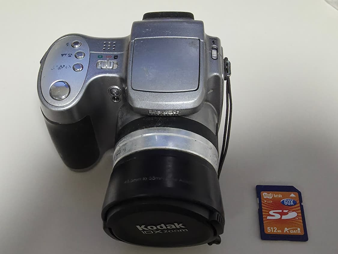 🎥 모델명
- 코닥 이지쉐어 Z740 디지털카메라 상품이미지9