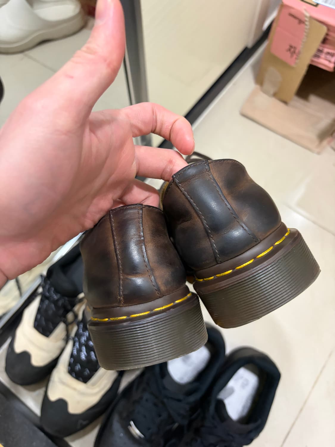 닥터마틴 1461 크레이지호스 270 uk8 상품이미지2