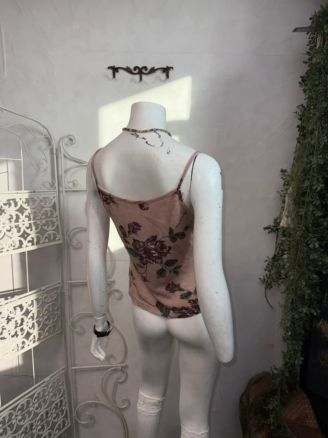 Indi pink rose lace sleeveless 상품이미지3