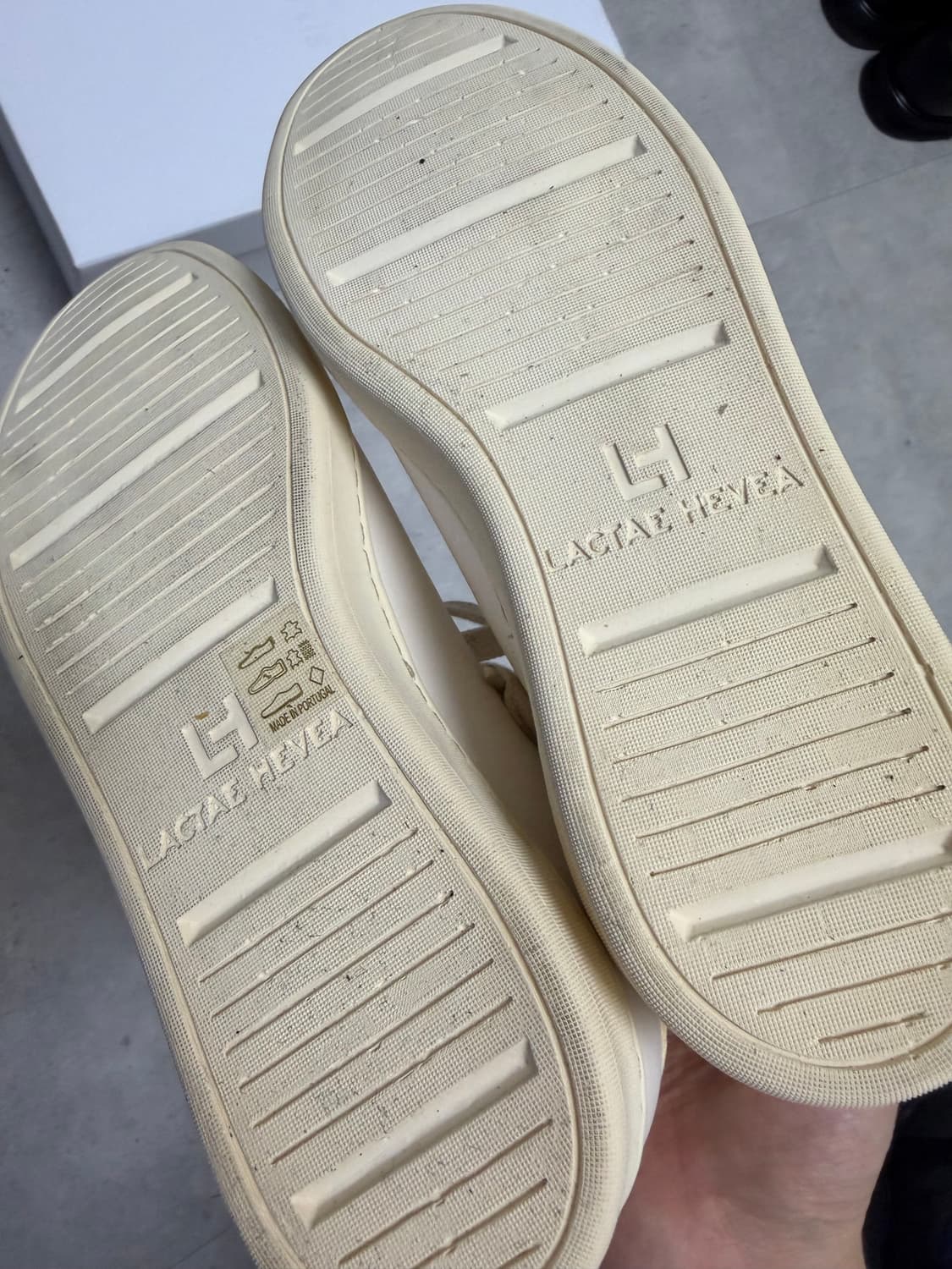 블루처12 시착만 해본 제품 판매합니다. (250) 상품이미지4