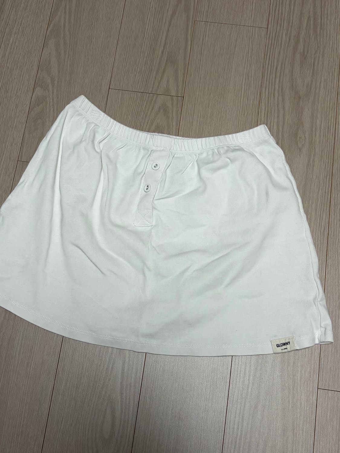글로니 버튼 플라이 미니 스커트 화이트 상품이미지5