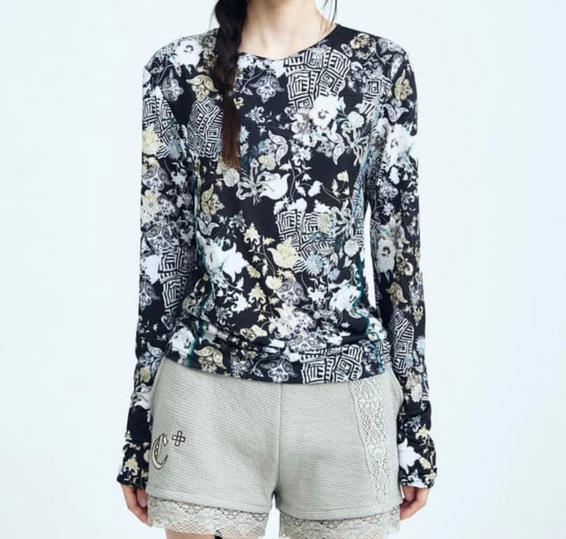 콜로신스 pansy top black 상품이미지1