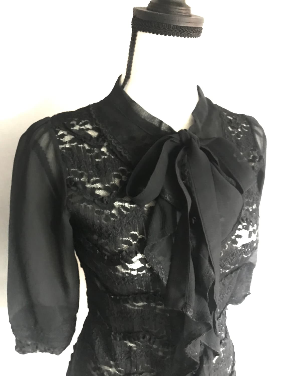 Black Lace Ruffle Blouse 상품이미지3