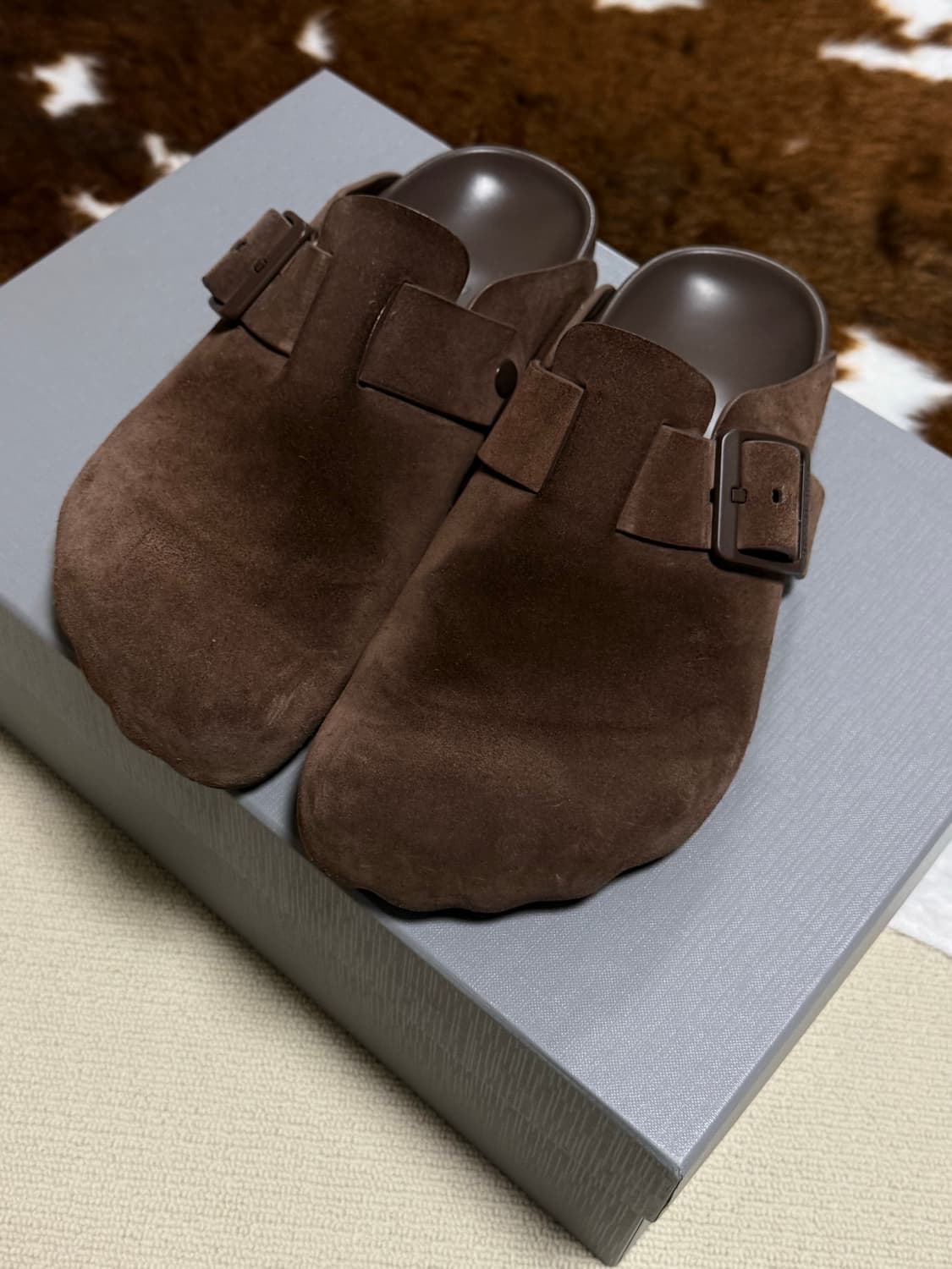 발렌시아가 선데이뮬 브라운 스웨이드 상품이미지1