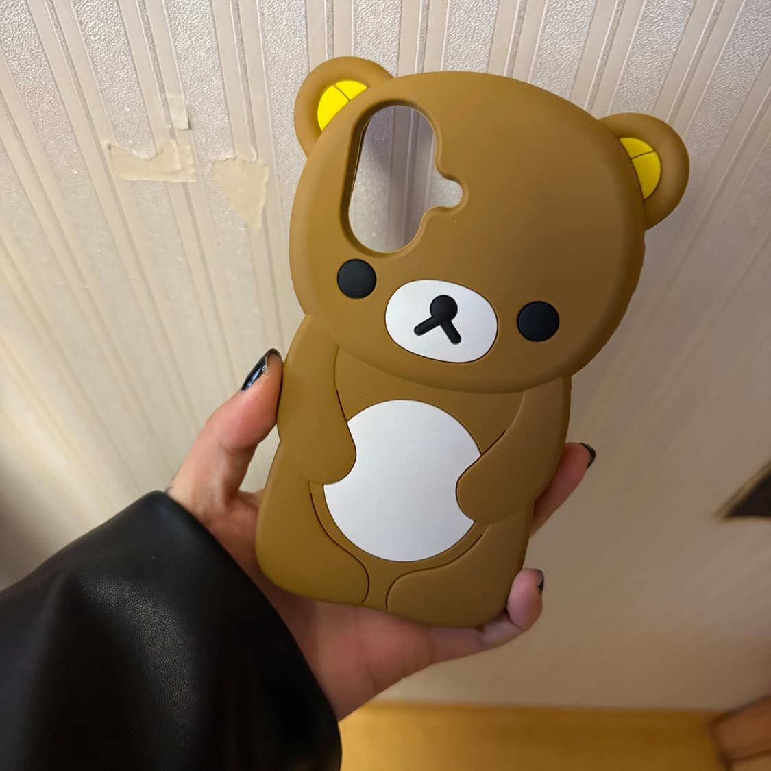 리락쿠마 아이폰 16 케이스 상품이미지3