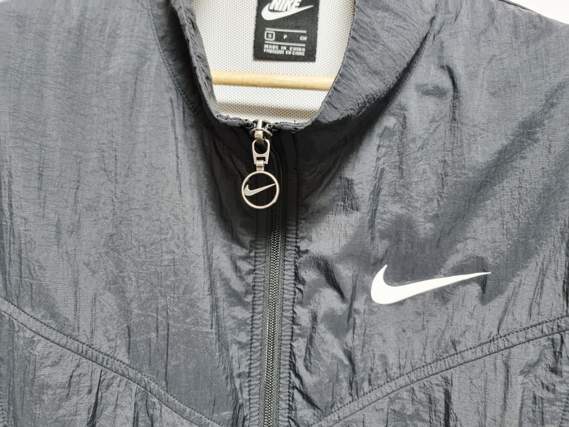 여성 정가13만 나이키 시그널 경량 윈드러너 바람막이 자켓 트레이닝복 상품이미지8