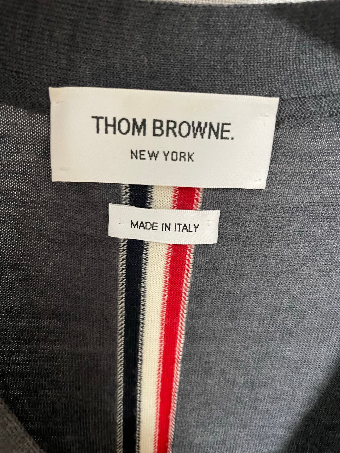 [정품] 톰브라운 백삼선 메리노울 가디건 2사이즈 상품이미지2