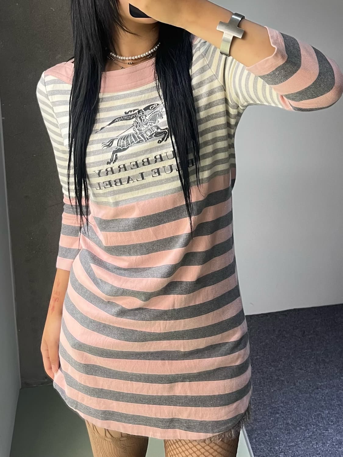 버버리 블루 라벨 로고 롱 탑 상품이미지4