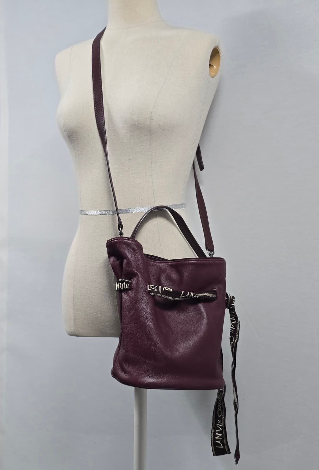 Lanvin collection 21FW 랑방 컬렉션 레더 복조리백 상품이미지3