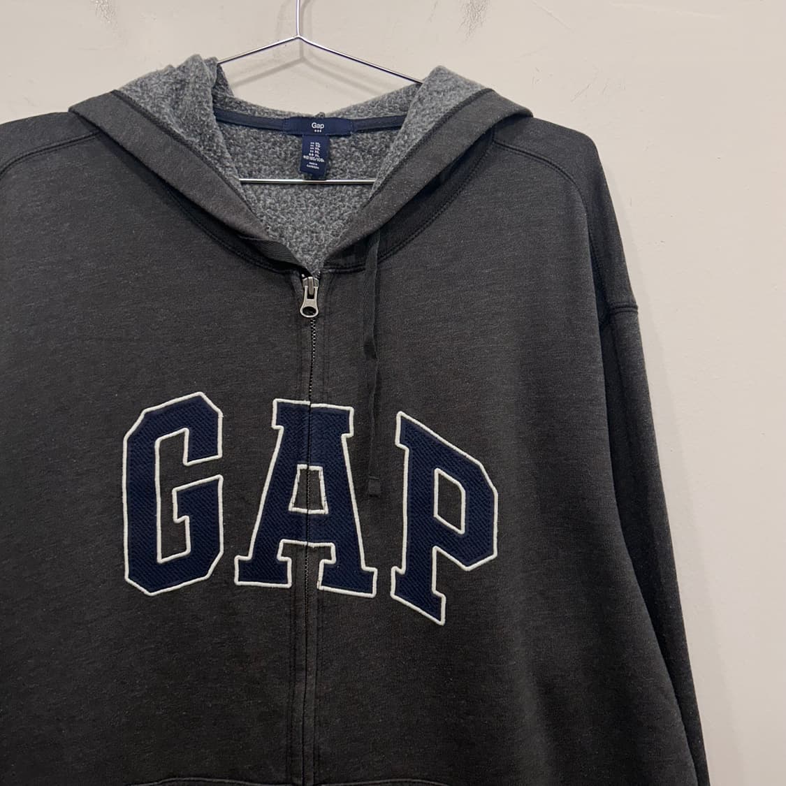 GAP 재팬 프론트로고 오버핏 후드 집업 상품이미지1
