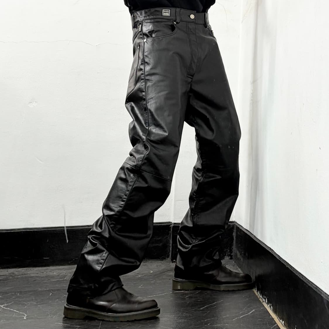 베르사체 아카이브 카우하이드 레더 팬츠 상품이미지1