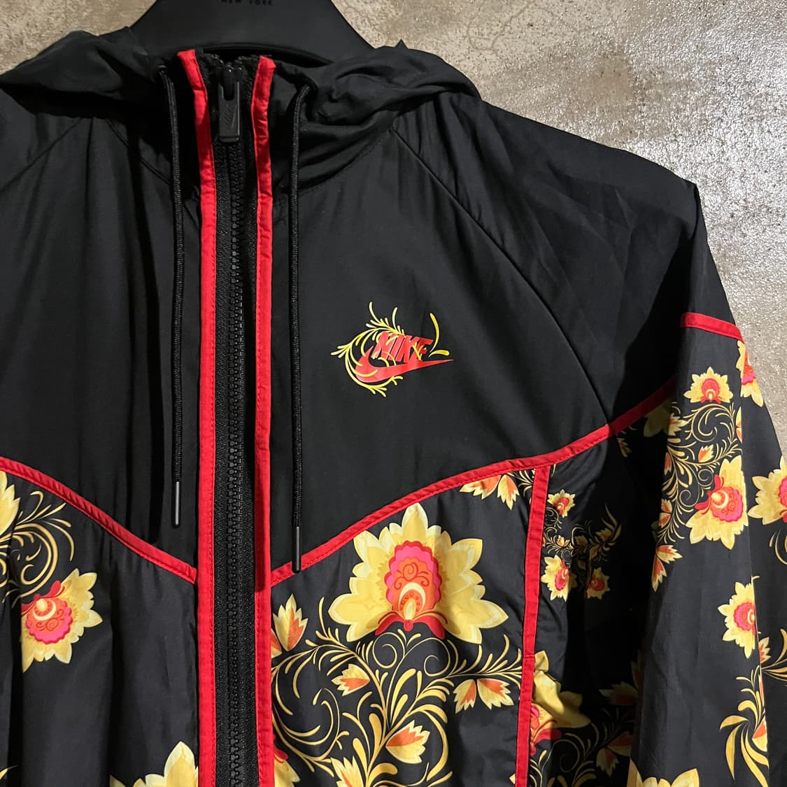 나이키 플로럴 바람막이 자켓 상품이미지2
