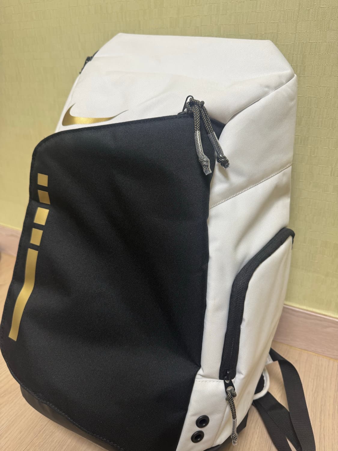 나이키 훕스 엘리트 백팩 화이트 블랙 상품이미지2