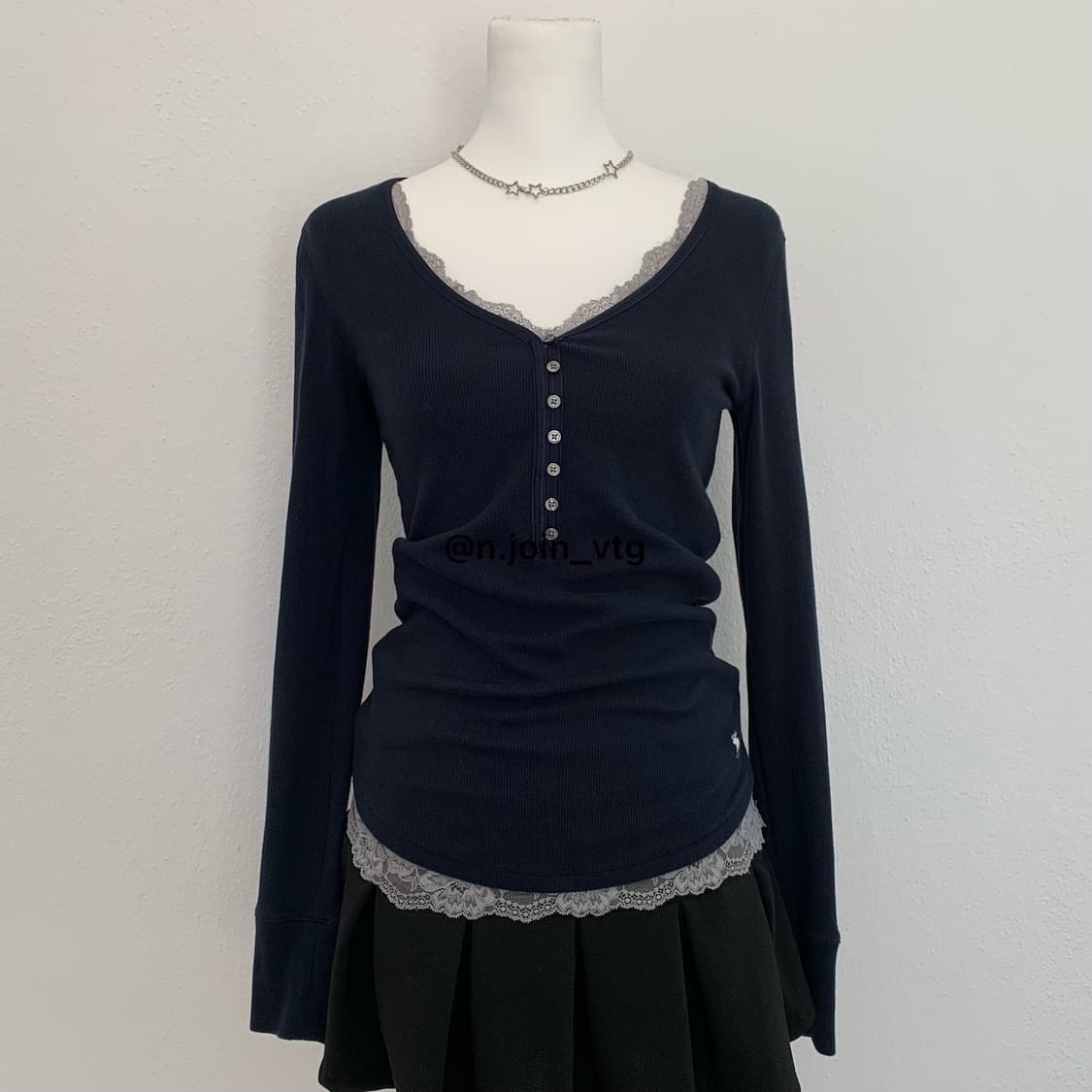 아베크롬비 헨리넥 네이비 롱슬리브 상품이미지1