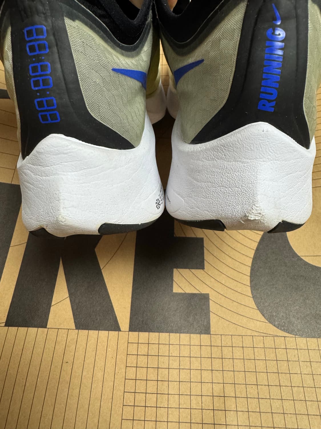 나이키 줌플라이3 런닝화 290 중고 상품이미지6