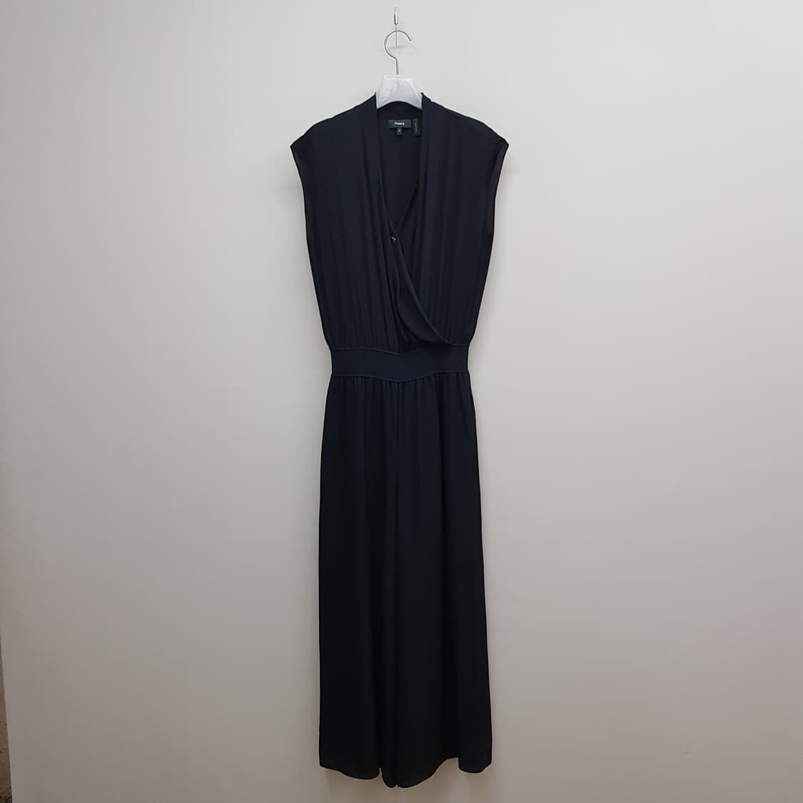 Theory 띠어리  실크 드레이프 슬리브리스 점프슈트  m사이즈 상품이미지2