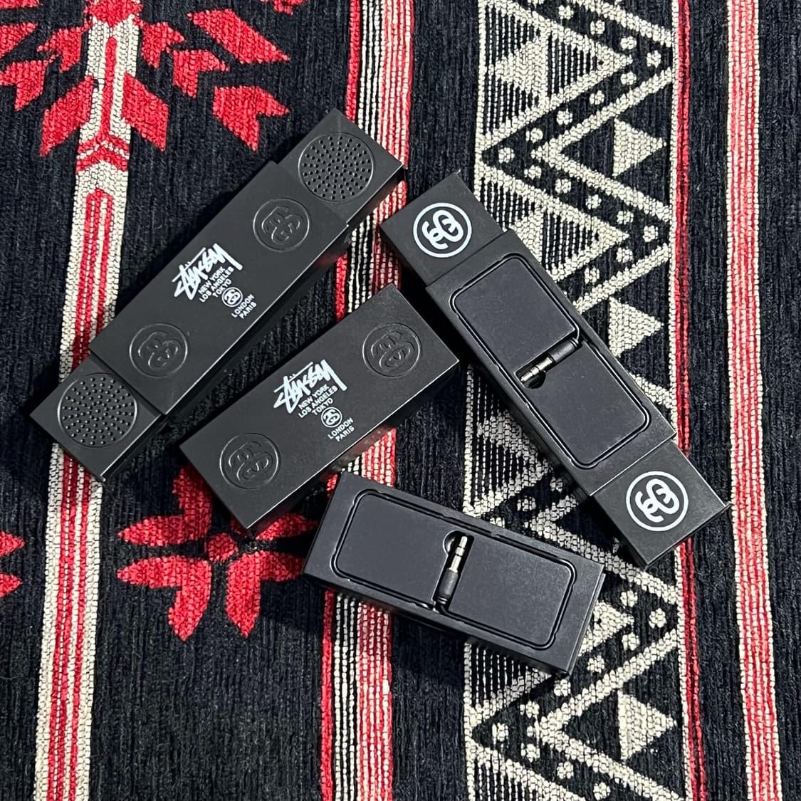 스투시 포터블 스피커 (미개봉) 상품이미지2