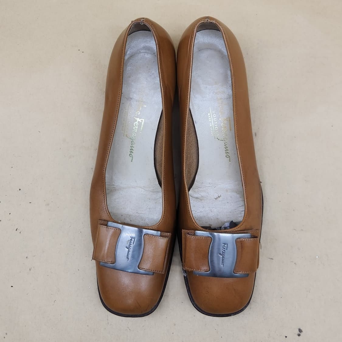 페라가모 카르멘 펌프스 6.5 235 굽4 상품이미지2