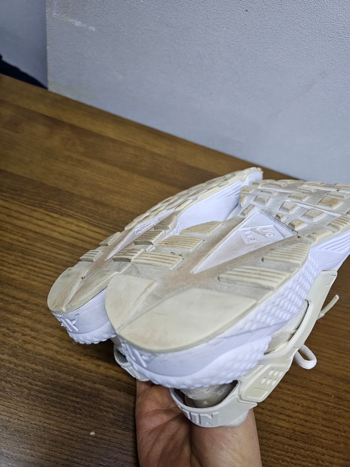 나이키 에어 허라취 화이트 상품이미지9