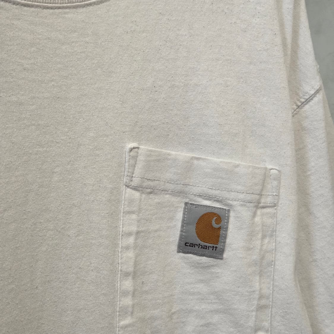 칼하트 화이트 포켓 오버핏 반팔 상품이미지2