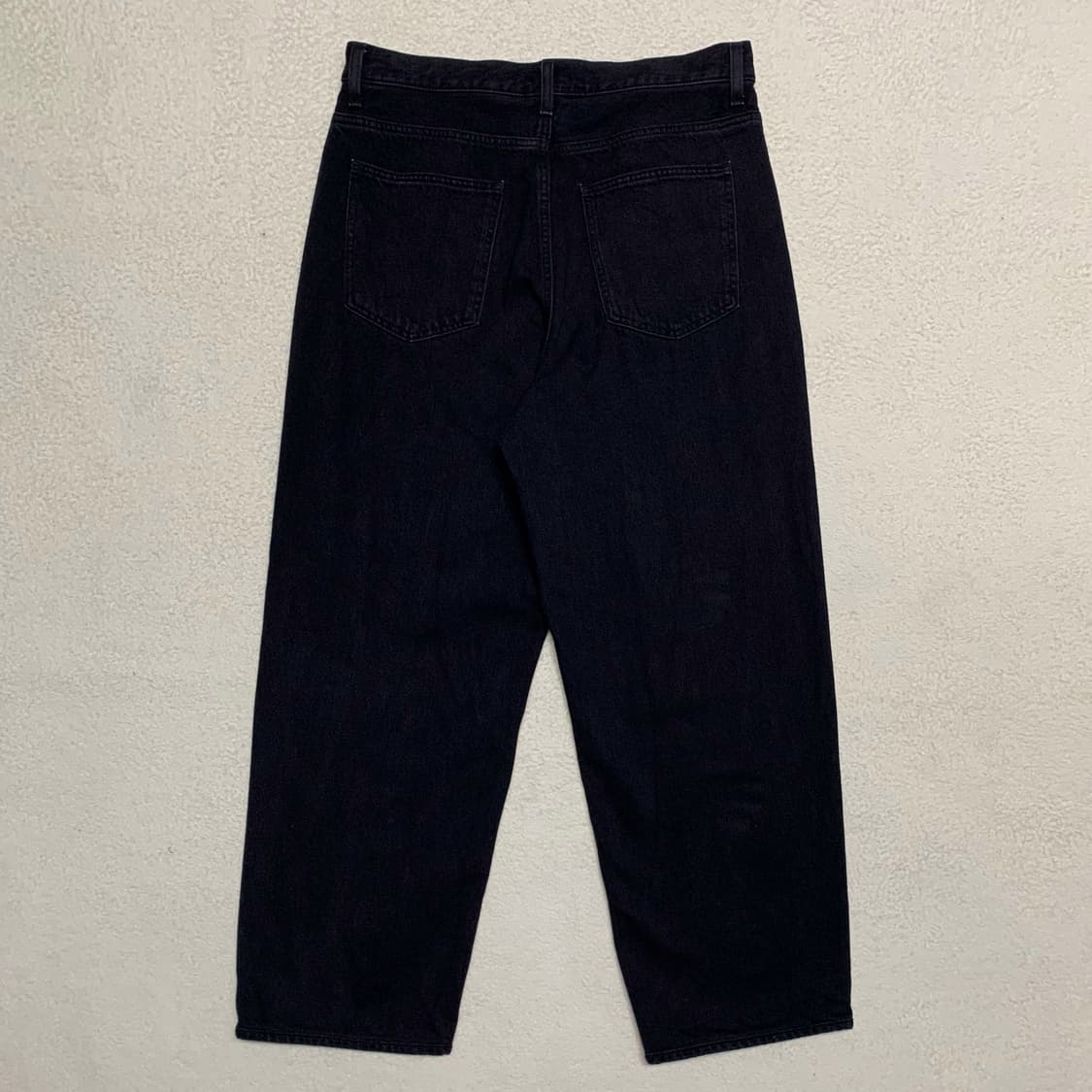 [표기 32, 실측 35] 유니클로 루즈 와이드핏 블랙진 상품이미지1