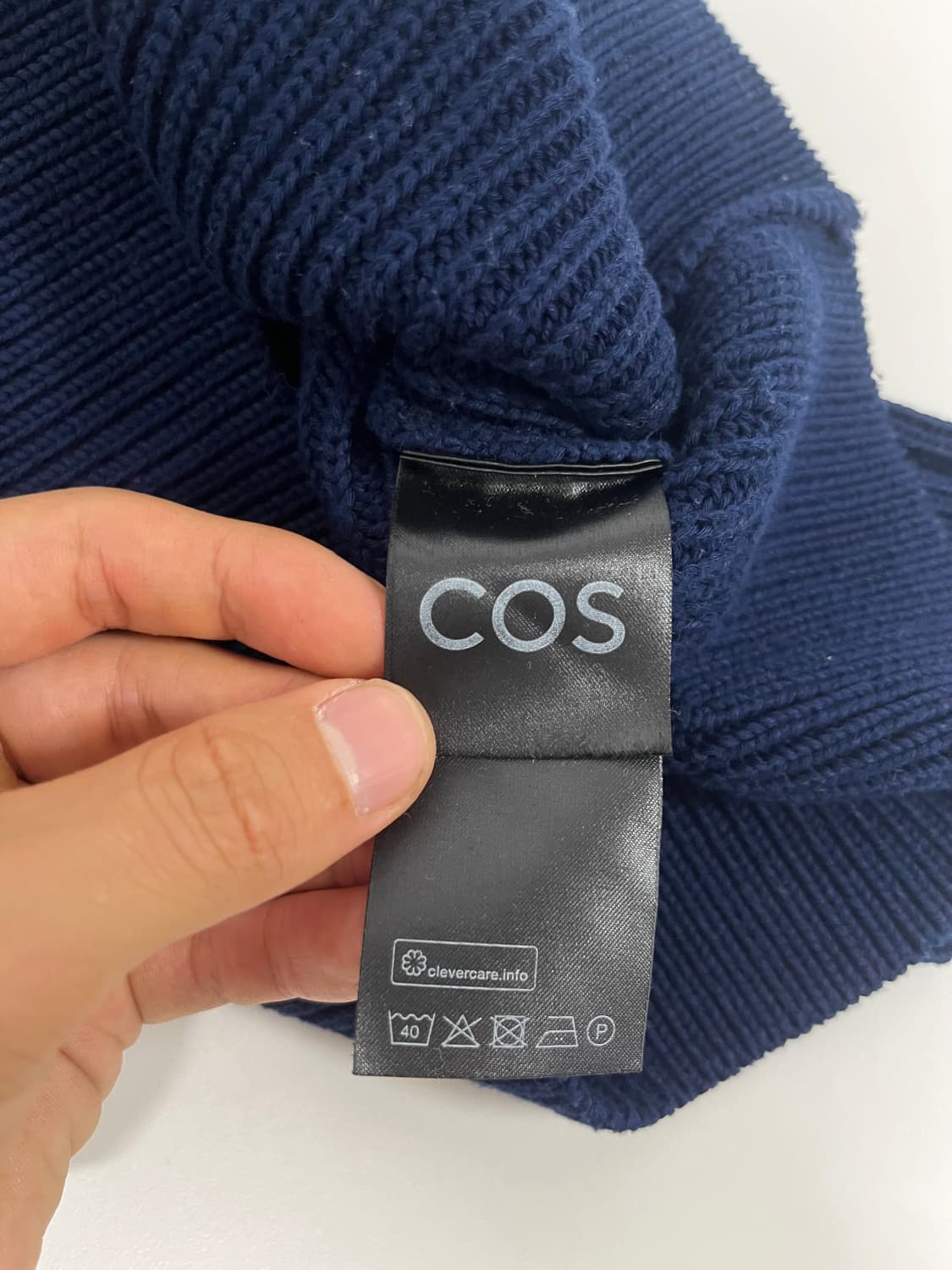 코스 하프집 니트S 상품이미지5