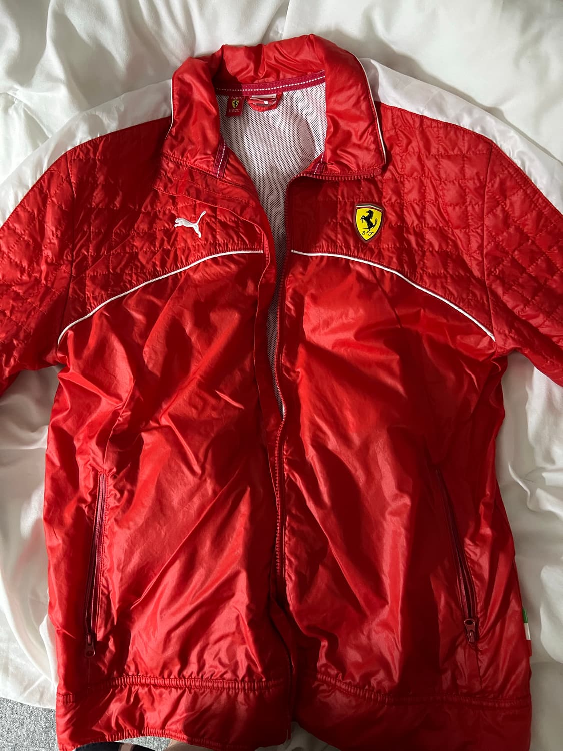 퓨마 페라리 콜라보 레드 XL 바람막이 상품이미지3