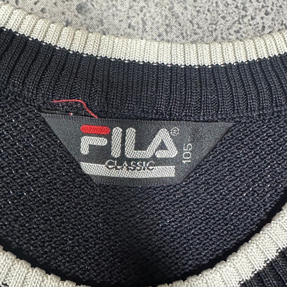 ✨ (바배) 휠라 클래식 블랙 니트 맨투맨  상품이미지3