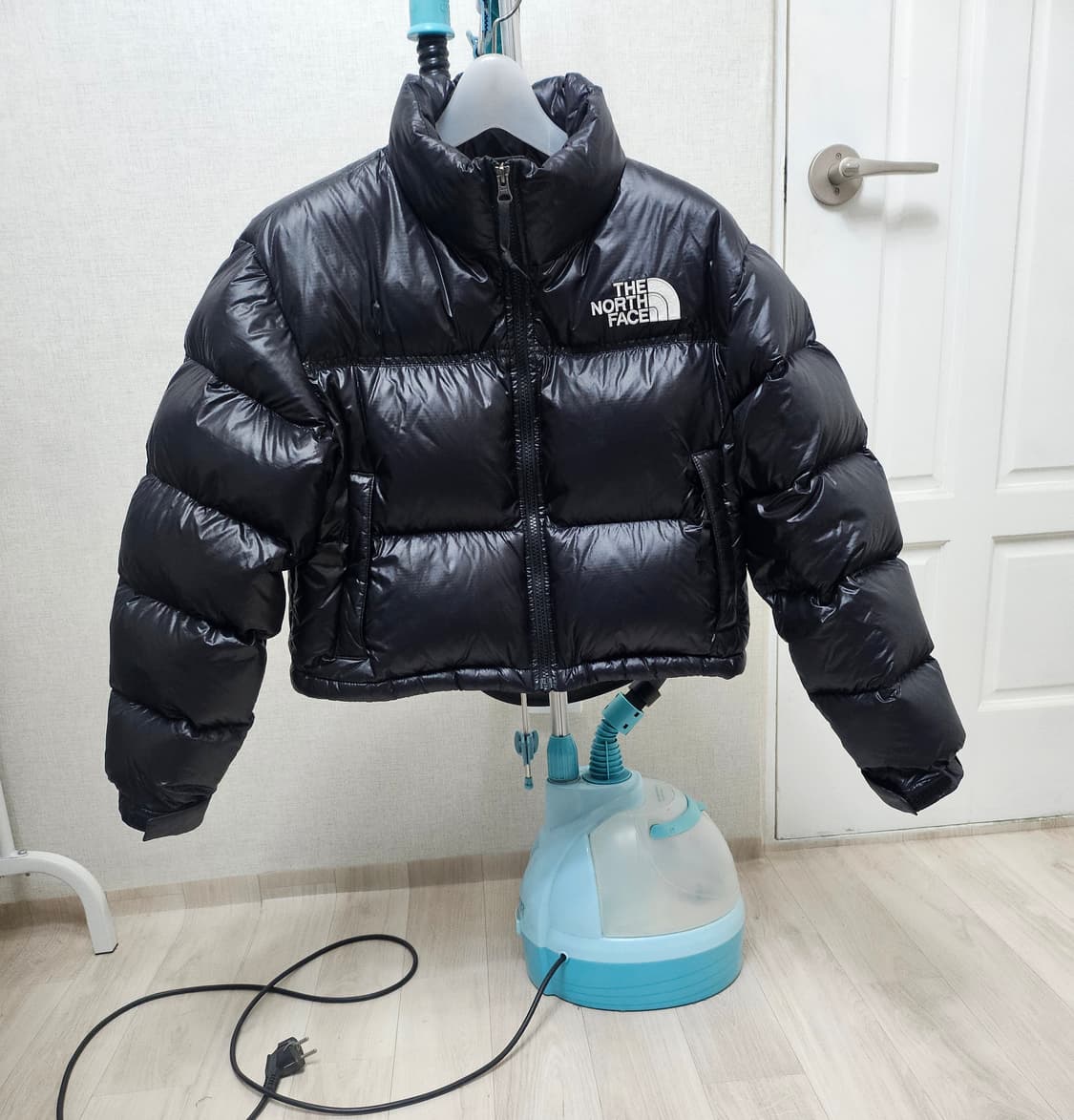 (90)M ☆우주매물☆ 노스페이스화이트라벨RDS크롭눕시[블랙]구스다운패딩 상품이미지1