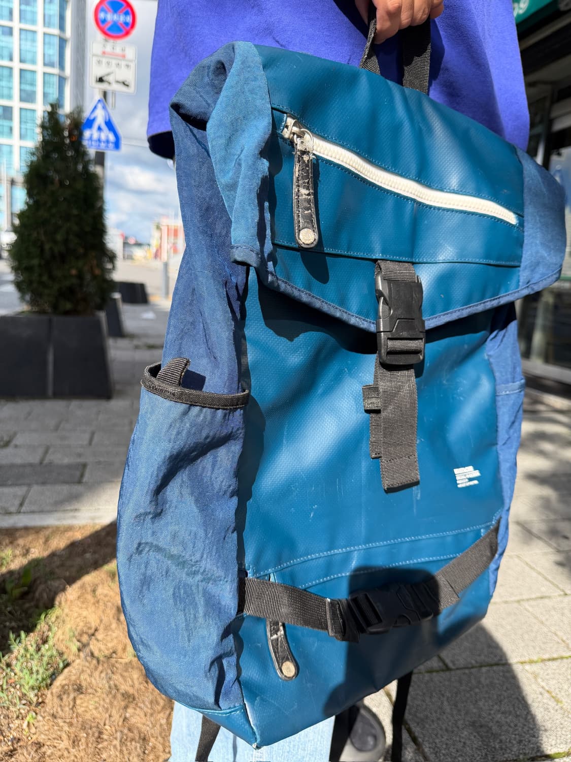 Moustache Japan Messenger Backpack 상품이미지4