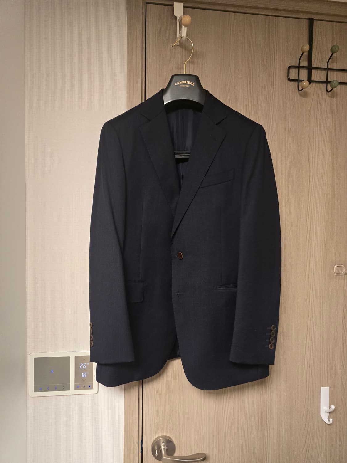 캠브리지멤버스 까노니코 원단 다크네이비 정장 상품이미지1