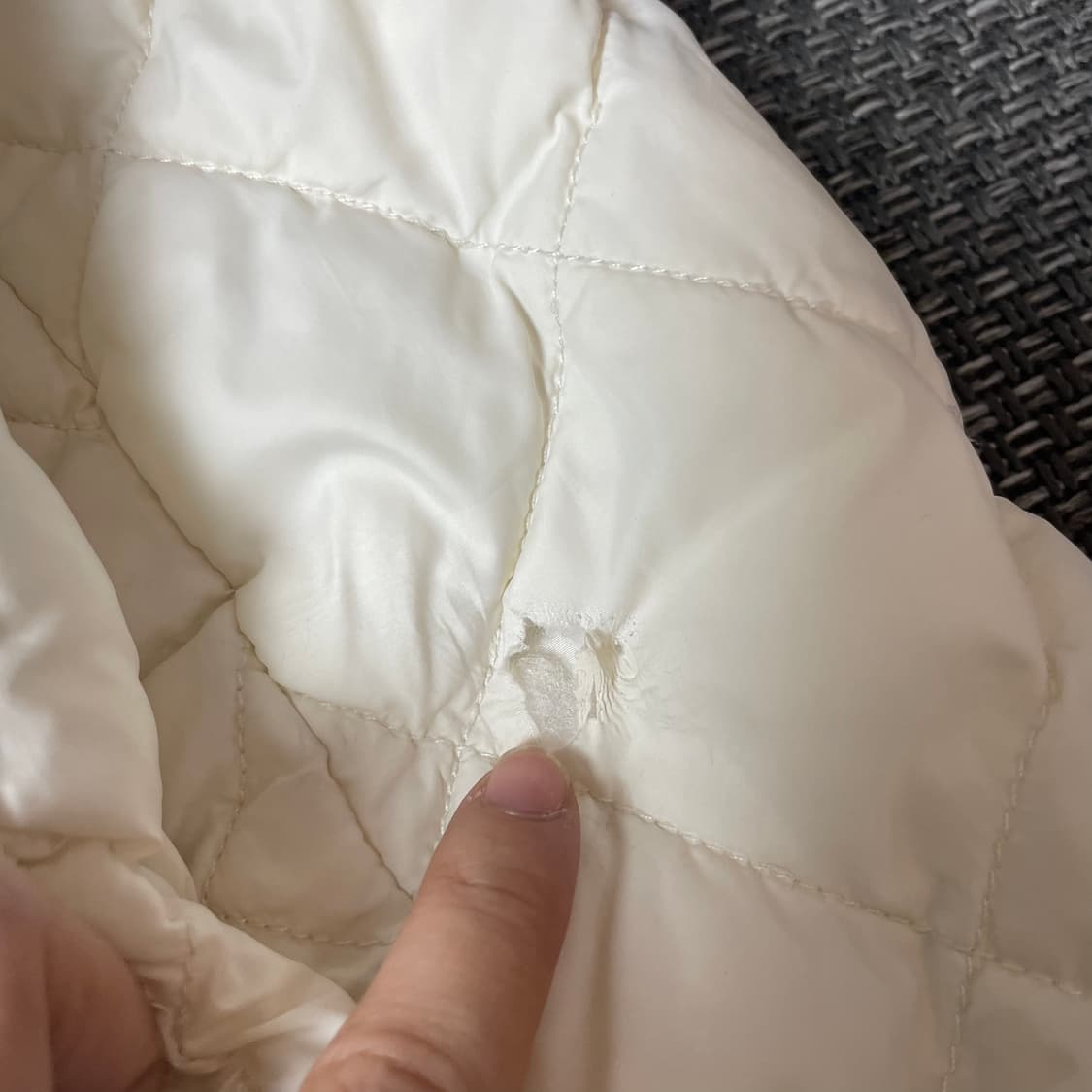 타미힐피거 미니로고 화이트 누빔 경량 패딩 XS 상품이미지7